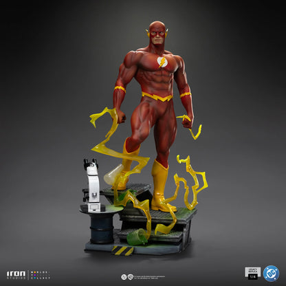 IRON Studios: DC Comics - The Flash Lecacy Replica Escala de Arte 1/4 Preventa