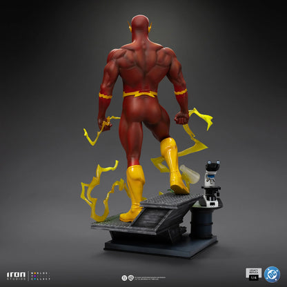 IRON Studios: DC Comics - The Flash Lecacy Replica Escala de Arte 1/4 Preventa