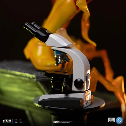 IRON Studios: DC Comics - The Flash Lecacy Replica Escala de Arte 1/4 Preventa