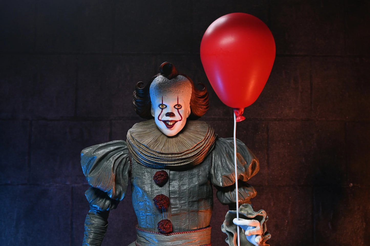 NECA Figura de Accion: Welcome to Derry - Pennywise Escala 1/4 Preventa