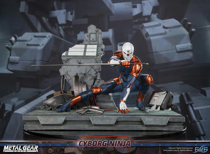 First 4 Figures: Metal Gear Solid - Cyborg Ninja Gray Fox 16 Pulgadas Preventa