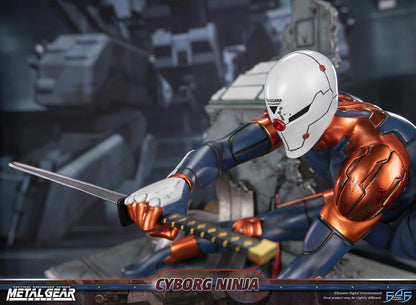 First 4 Figures: Metal Gear Solid - Cyborg Ninja Gray Fox 16 Pulgadas Preventa