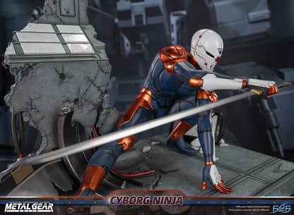 First 4 Figures: Metal Gear Solid - Cyborg Ninja Gray Fox 16 Pulgadas Preventa