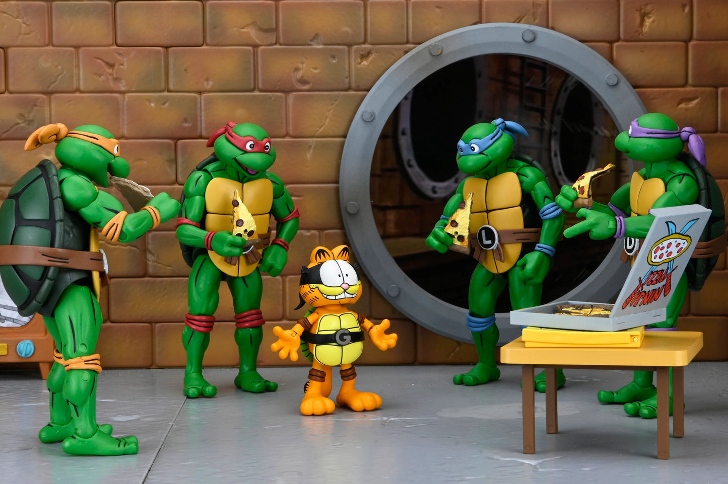 NECA Figura de Accion Ultimate: TMNT Archie Comics x Garfield - Garfello y Odie 7 Pulgadas Preventa