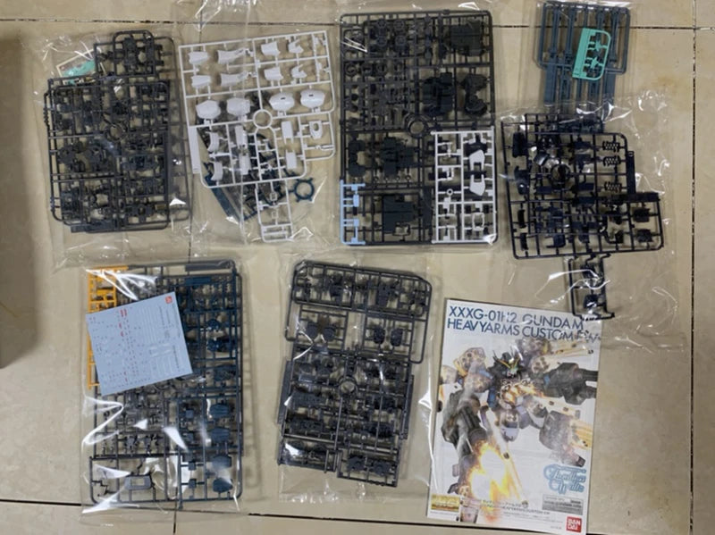 Bandai Model Kit PB Limited MG 1/100: Gundam Heavyarms Custom EW