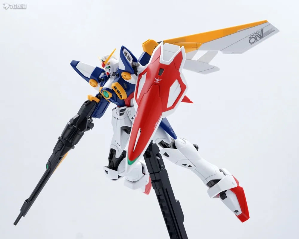 Bandai Model Kit 1/100 MG Wing XXXG-01W Gundam Wing