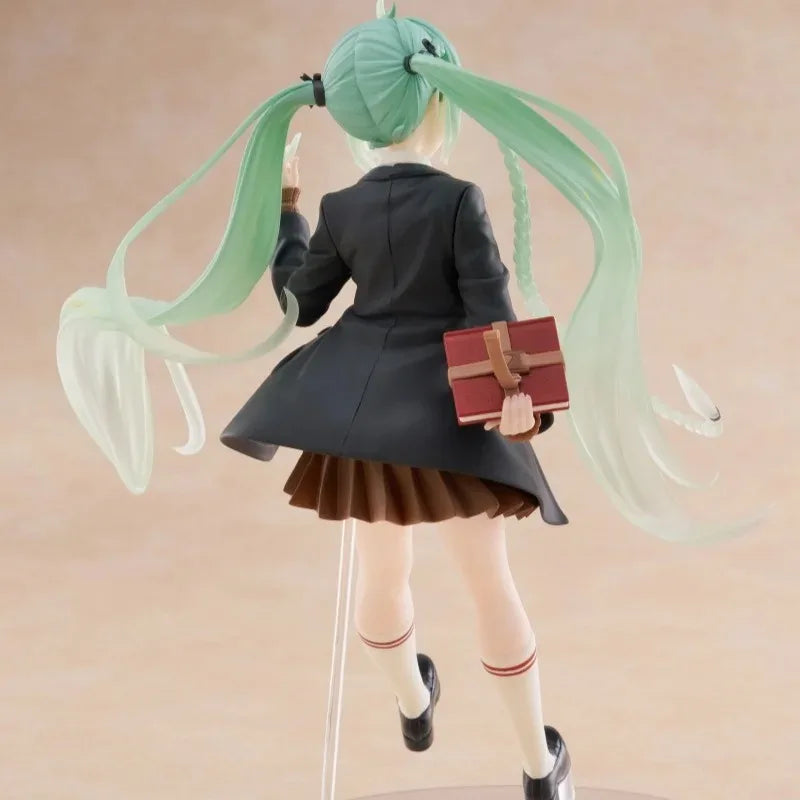 Taito  Hatsune Miku Fashion Series Preppy Ver