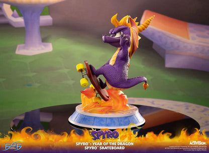 First 4 Figures: Spyro Year of the Dragon - Spyro Skateboard 13 Pulgadas Preventa
