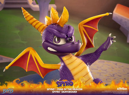 First 4 Figures: Spyro Year of the Dragon - Spyro Skateboard 13 Pulgadas Preventa