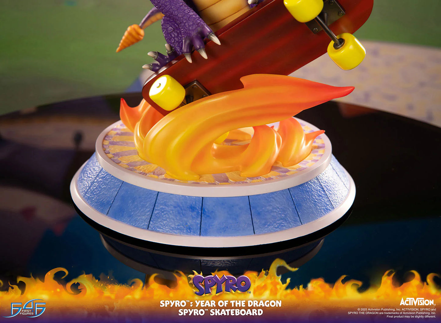 First 4 Figures: Spyro Year of the Dragon - Spyro Skateboard 13 Pulgadas Preventa