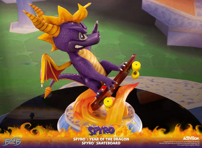 First 4 Figures: Spyro Year of the Dragon - Spyro Skateboard 13 Pulgadas Preventa