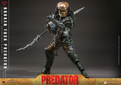 Hot Toys Comics Masterpiece Series: Aliens vs Predator - Broken Tusk Predator Escala 1/6 Preventa