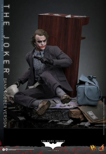Hot Toys DX Series: DC The Dark Knight Trilogy - The Joker Bank Robber Escala 1/6 Preventa