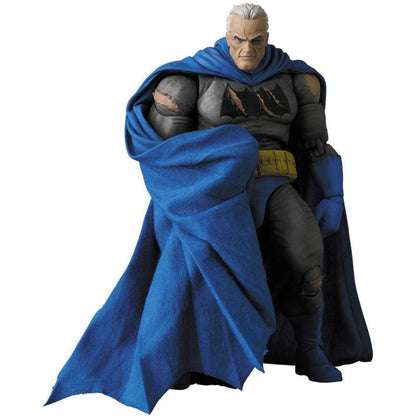 Medicom Toy Mafex: Dc Comics Batman The Dark Knight Returns - Batman Preventa