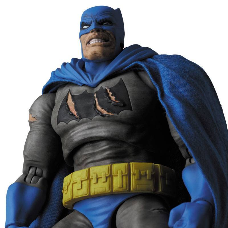 Medicom Toy Mafex: Dc Comics Batman The Dark Knight Returns - Batman Preventa