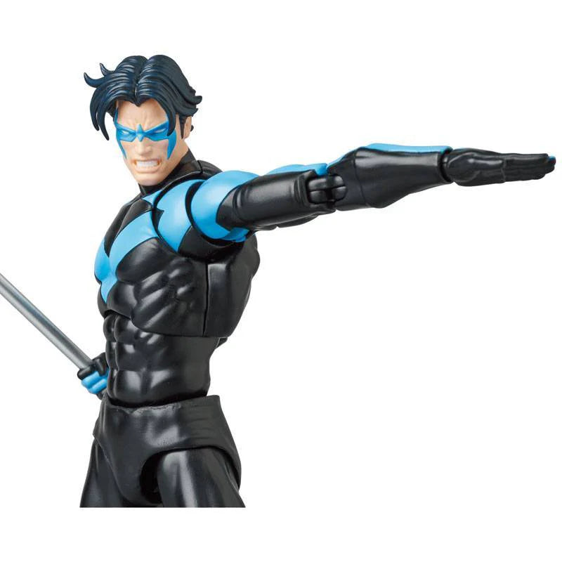 Medicom Toy Mafex: Dc Comics Batman Hush - Nightwing Preventa